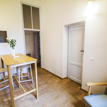 Maisonette Al Colosseo Rome Bagian luar foto