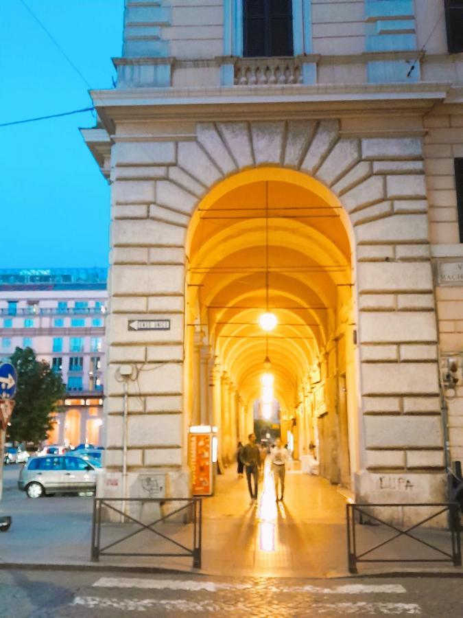 Maisonette Al Colosseo Rome Bagian luar foto
