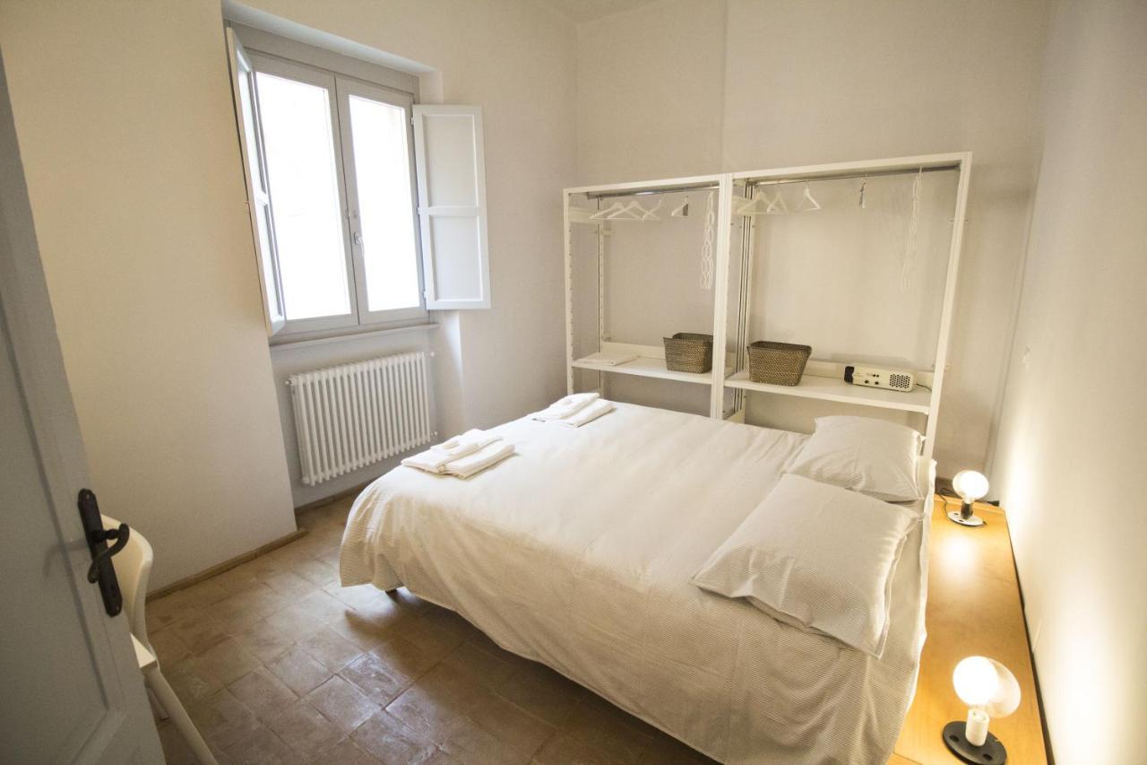 Maisonette Al Colosseo Rome Bagian luar foto