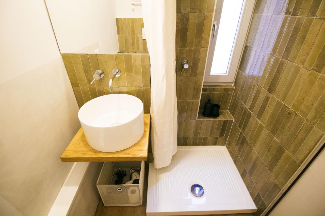 Maisonette Al Colosseo Rome Bagian luar foto